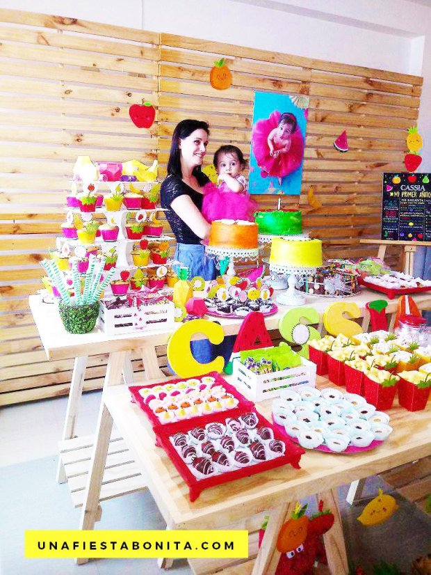 ideas para decorar fiestas de frutas tematica tutti frutti
